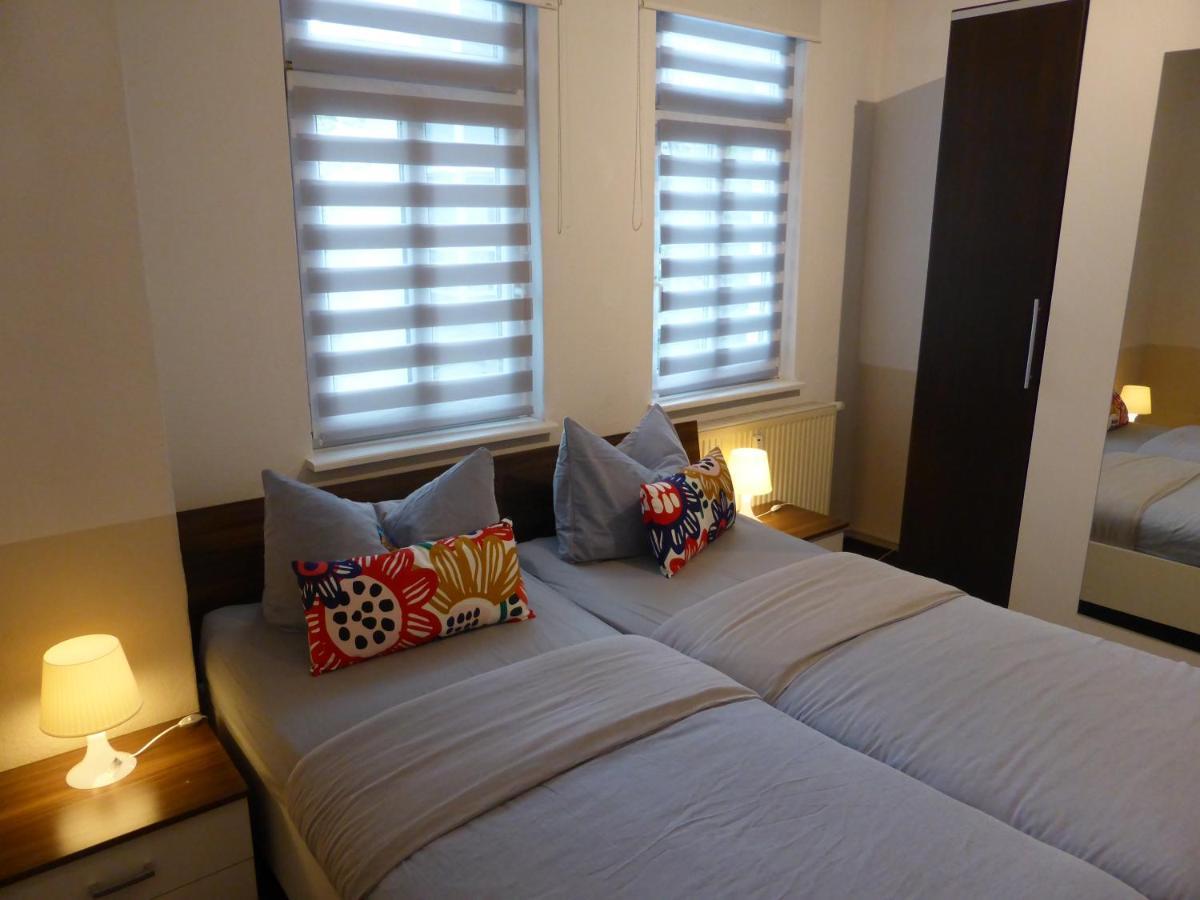 Ferienwohnung Friedrich Schiller, 2 Schlafzimmer, Balkon,Kostenloses Wifi, Naehe Zentrum, เยนา ภายนอก รูปภาพ