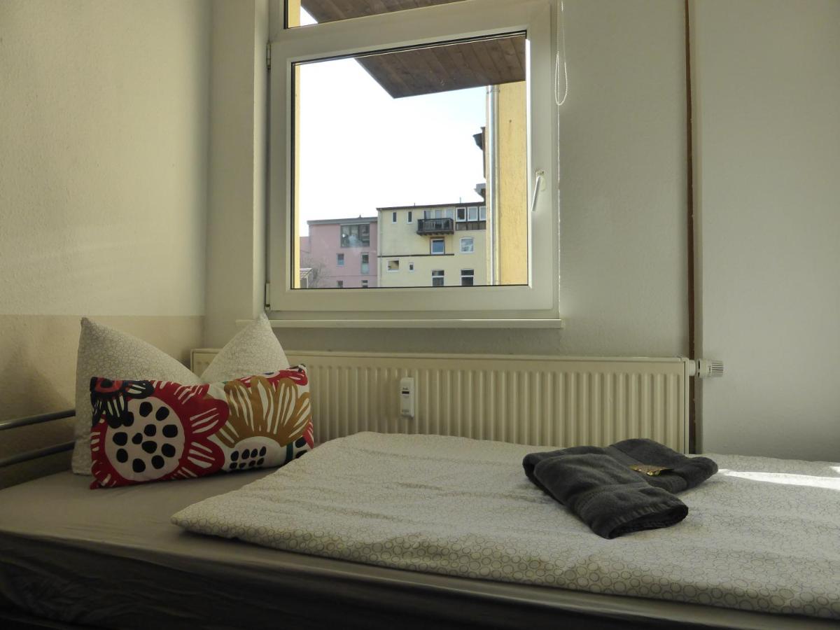 Ferienwohnung Friedrich Schiller, 2 Schlafzimmer, Balkon,Kostenloses Wifi, Naehe Zentrum, เยนา ภายนอก รูปภาพ