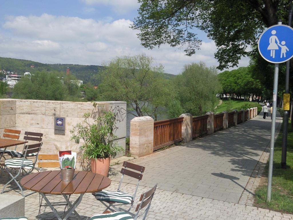 Ferienwohnung Friedrich Schiller, 2 Schlafzimmer, Balkon,Kostenloses Wifi, Naehe Zentrum, เยนา ภายนอก รูปภาพ