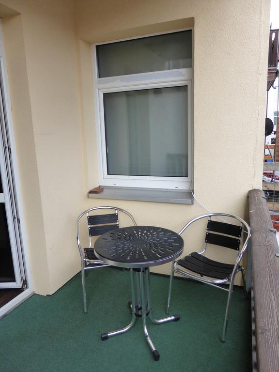 Ferienwohnung Friedrich Schiller, 2 Schlafzimmer, Balkon,Kostenloses Wifi, Naehe Zentrum, เยนา ภายนอก รูปภาพ